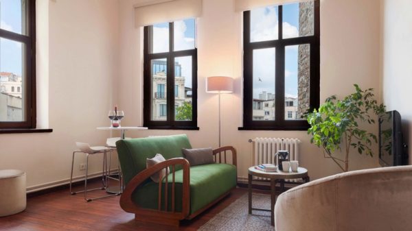 Aslan Place | 3 bedrooms | 1.5 bathrooms | Right Next to Galata Tower